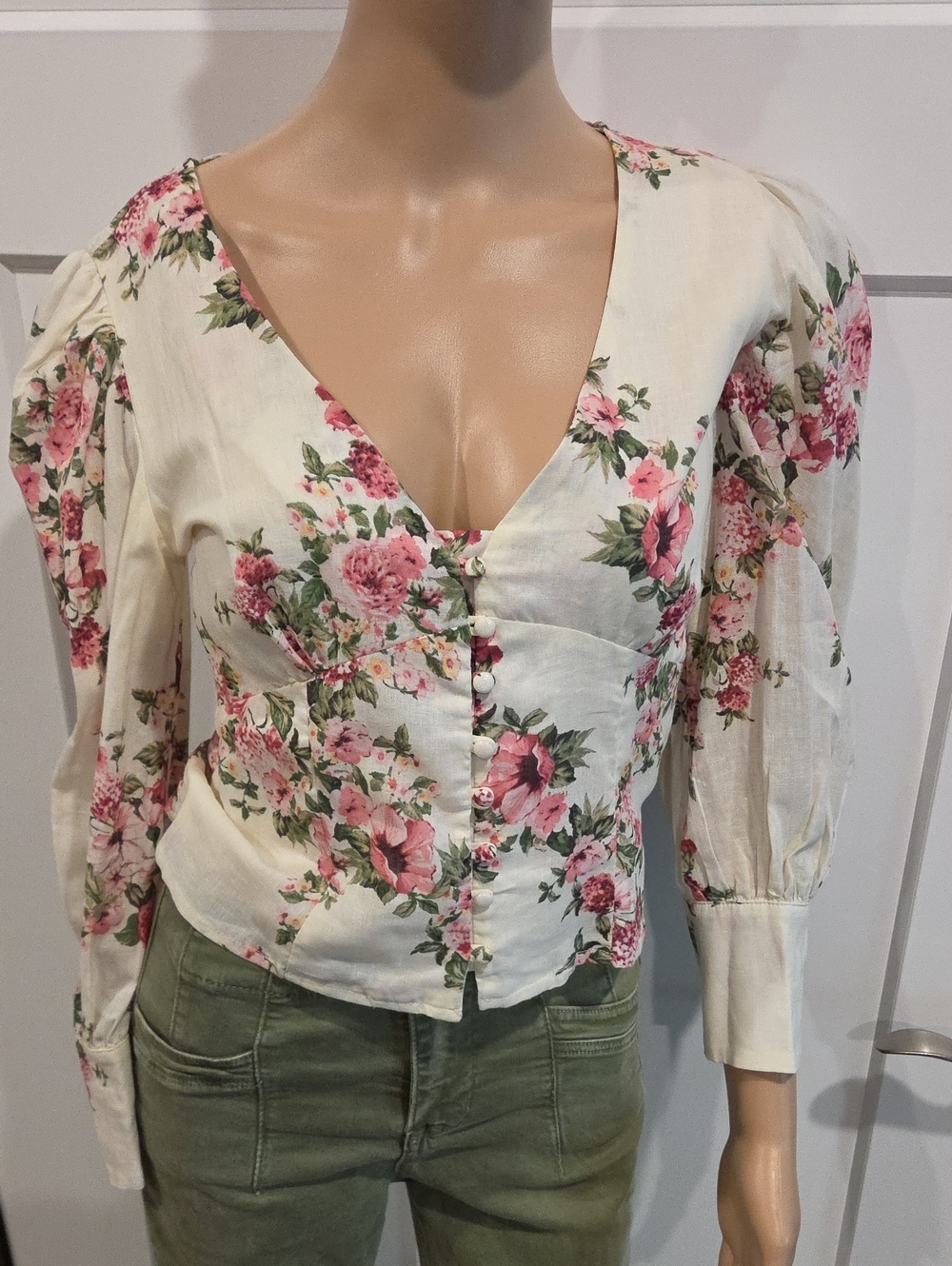 VICI Cream Floral Button-Up Puff Sleeve Blouse - Pink & Green